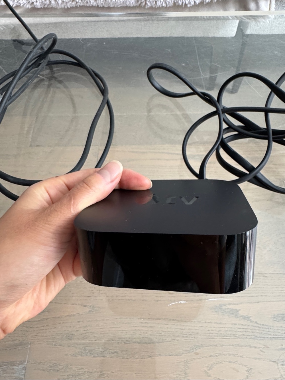 Apple TV 4K 2nd Gen 32GB A2169 - Black (No Remote, Cables Included) - Picture 3 of 5